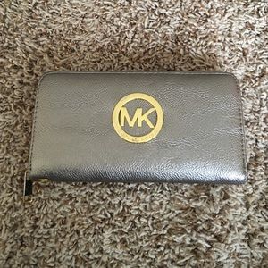 Michael Kors wallet