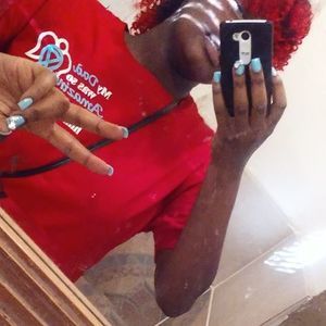 Meet your Posher, Mrsfaevea kagang pigg