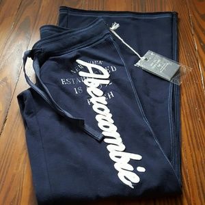 Abercrombie & Fitch wide leg French Terry pants.