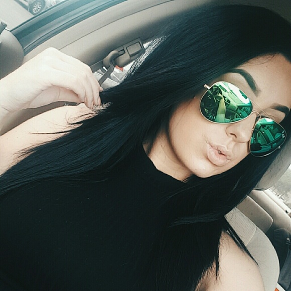 🚫SOLD ON MERC🚫 RAY BAN AVIATORS