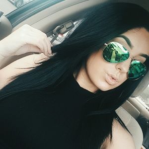 🚫SOLD ON MERC🚫 RAY BAN AVIATORS