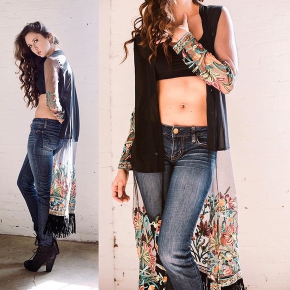 Embroidered Kimono - Picture 2 of 4