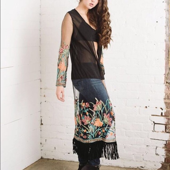 Embroidered Kimono - Picture 3 of 4