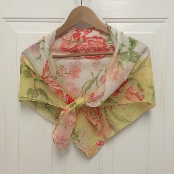Square scarf