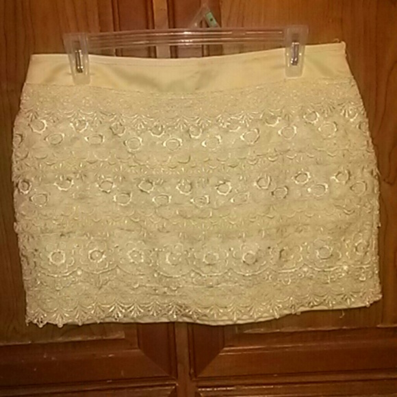 Sans Souci lacy skirt