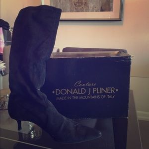 Tall stretch suede boots with kitten heel