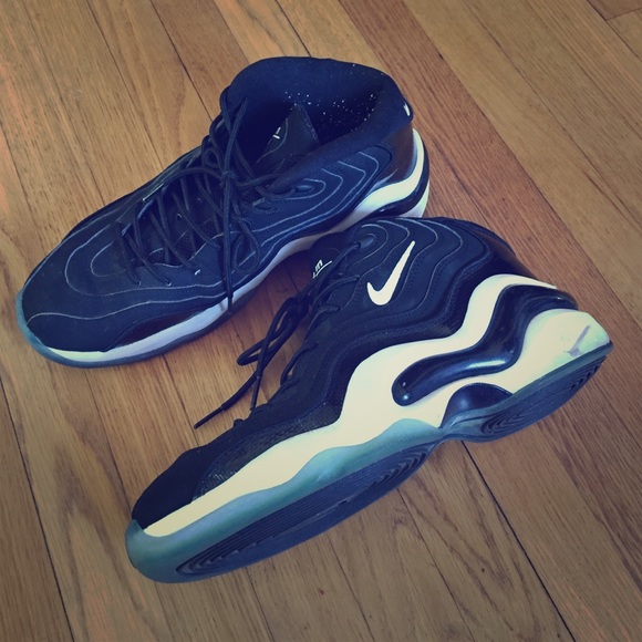 SOLD...Nike Air Zoom MENS