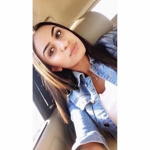 Meet your Posher, Yustina