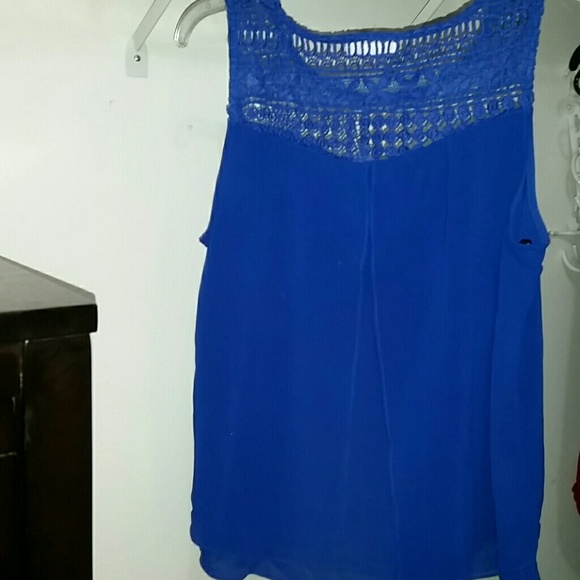 Blue blouse - Picture 2 of 4
