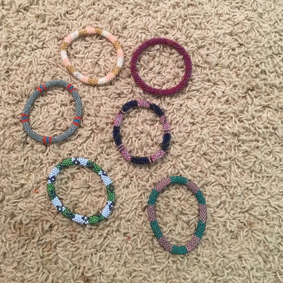 30 Lily and Laura Bracelets - Picture 3 of 3