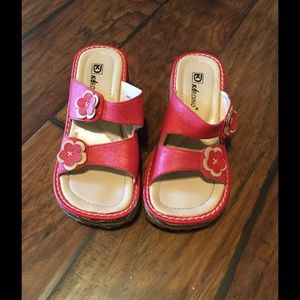 **SALE** Cute summer sandals