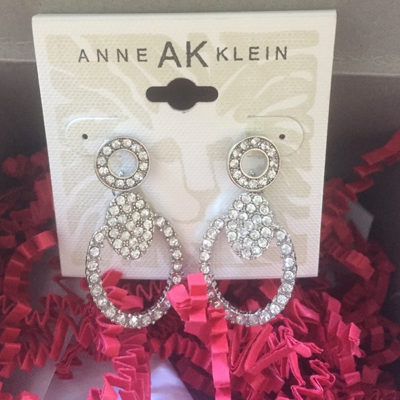Elegant earnings