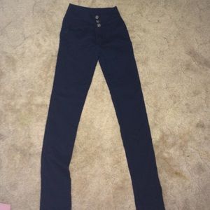 Never worn! High wasted dark blue skinny jeans