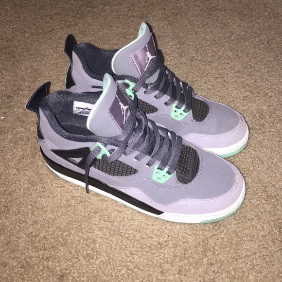 Jordan Retro 4 Green Glow‼️
