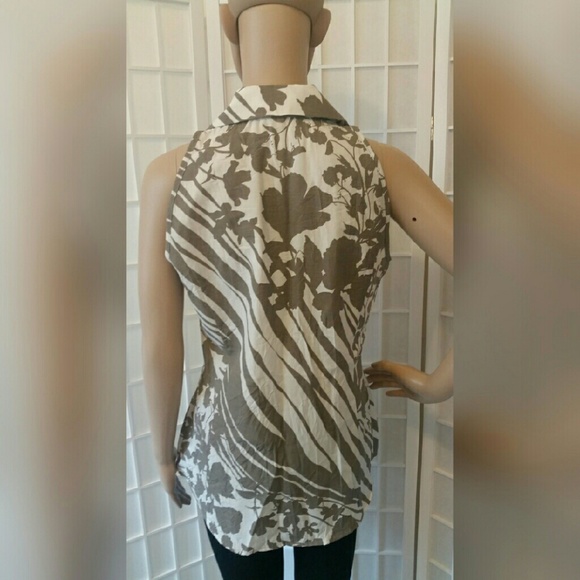 Button down sleeveless top shirt - Picture 3 of 5