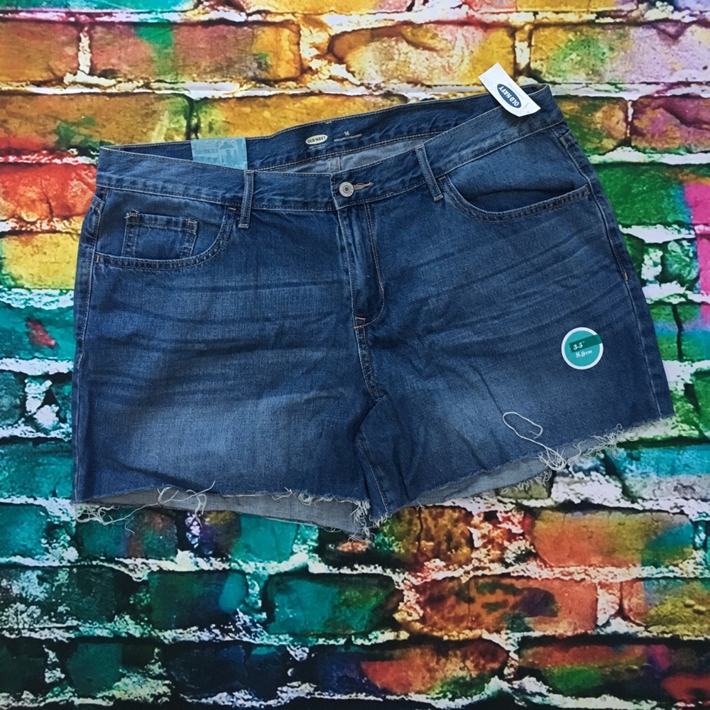 NWT Old Navy Diva jean shorts