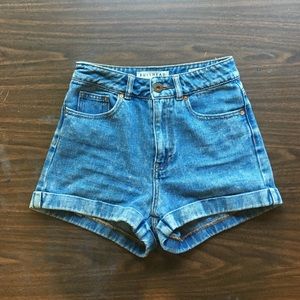 High waisted light wash shorts