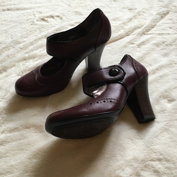 Sofft oxblood pumps