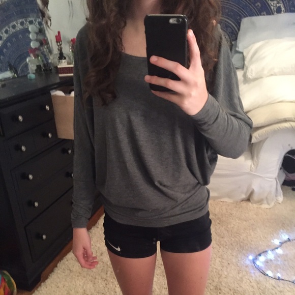 flowy yoga/workout shirt NWOT