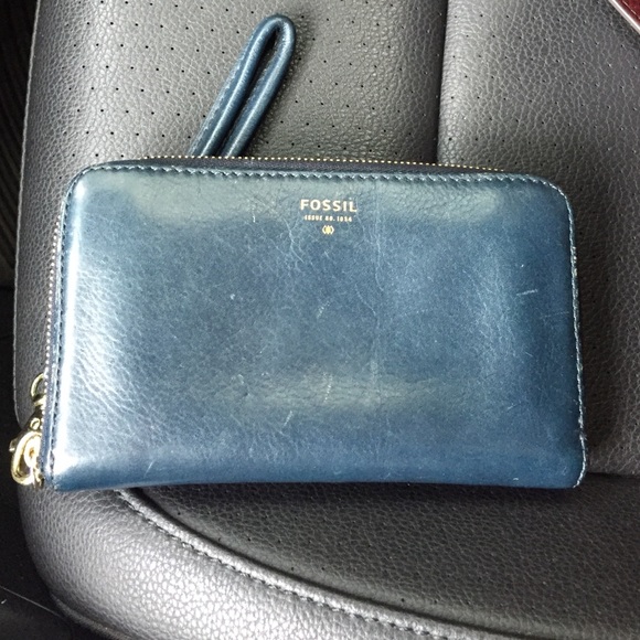 Fossil wallet