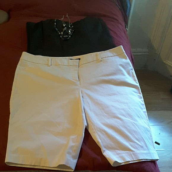 White knee length  Ny&company   dressy shorts
