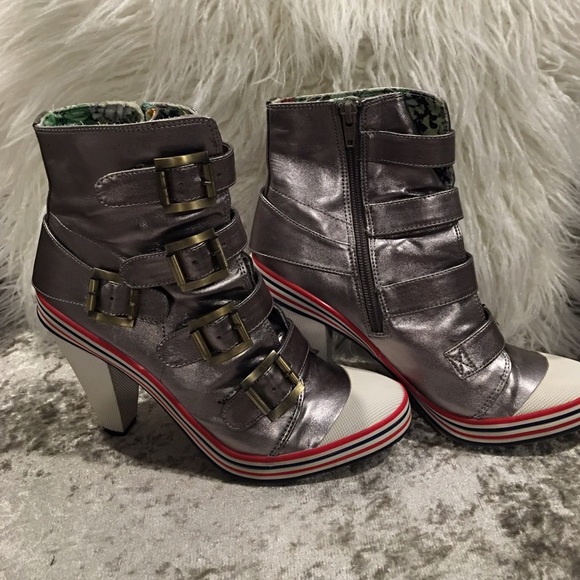 Dollhouse ankle boots pewter