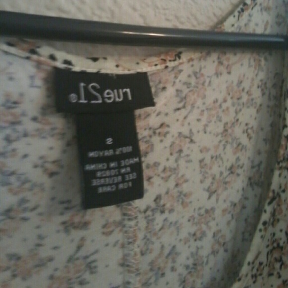 Tanktop - Picture 3 of 3