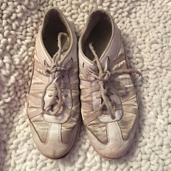 Nfinity Cheer Sneakers