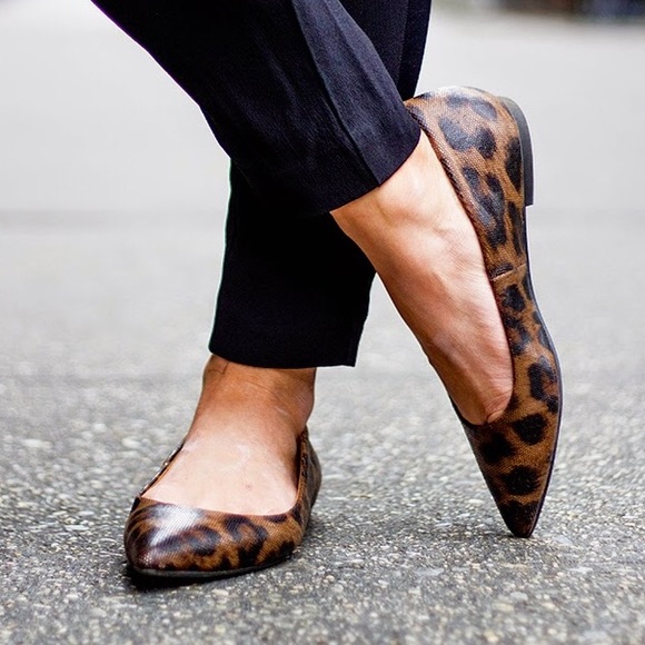 〰HP〰•Seychelles Leopard Flats• - Picture 4 of 4