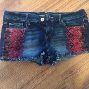 Low rise denim shorts