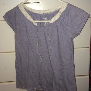 Blue and white striped old navy tshirt