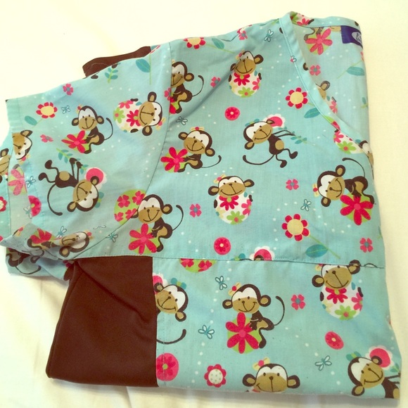 Scrub top