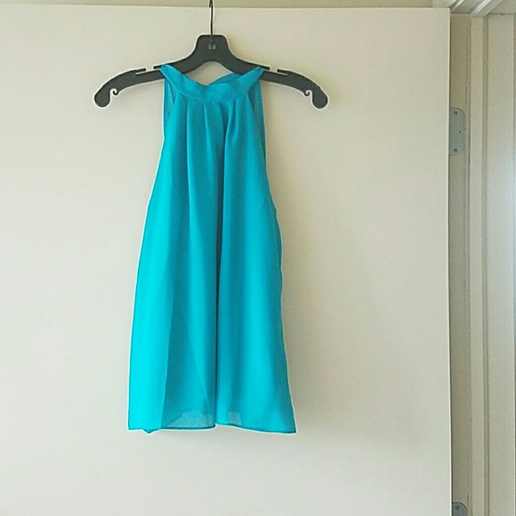 Guess halter top - Picture 1 of 2