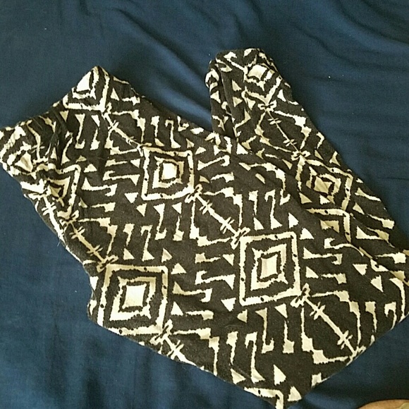 Aztec print leggings