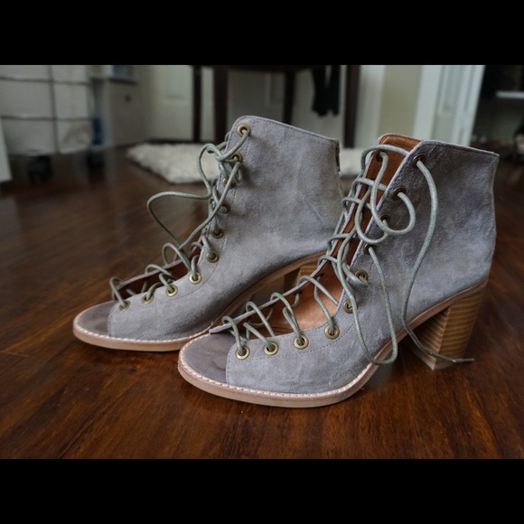 Jeffrey Campbell Block Heel Ankle Booties!