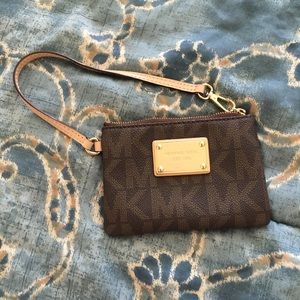 *PRICE CUT*Michael Kors Jet Set small wristlet