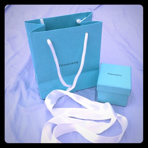 ✨ Tiffany shopping bag with ring box