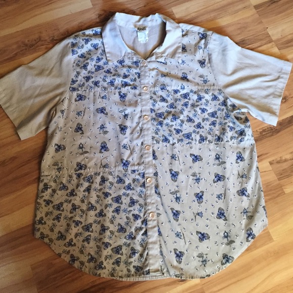 Button Up Top - Picture 3 of 3