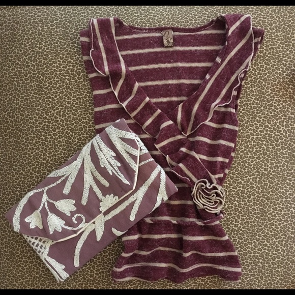Boutique sleeveless striped shirt