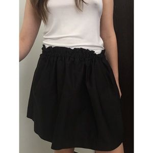 Black ruffle bubble skirt