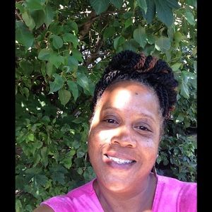 Meet your Posher, Valerie