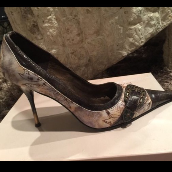 Women's heels size 8