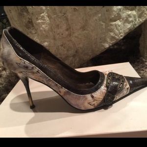 Women's heels size 8