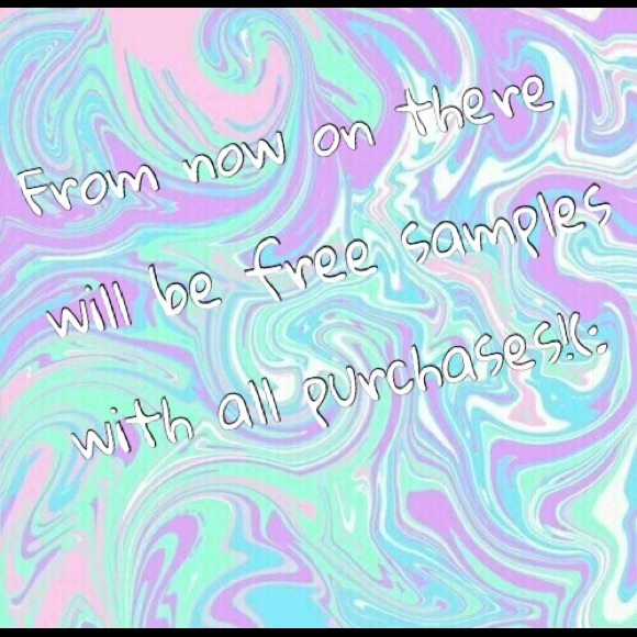 🚨FREE SAMPLE WITH PURCHASES🚨