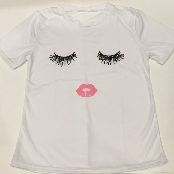 💥Poshfest 2016 H P💥EYELASH & LIPS T-Shirt💋 - Picture 3 of 3