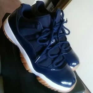 Air Jordan 11 Navy Gum