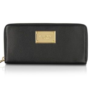 Michael Kors Jet Set Continental Wallet