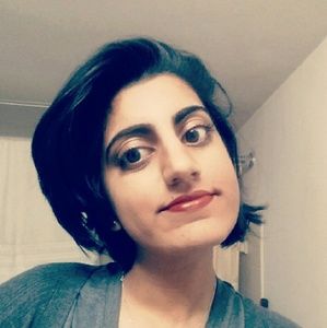 Meet your Posher, Moneeba