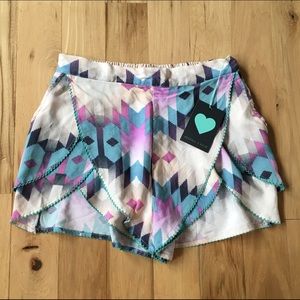 Kendal & Kylie Aztec shorts