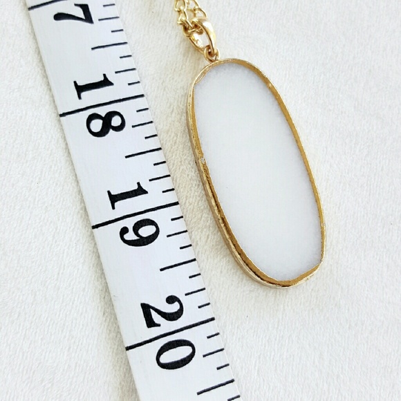 ɴᴇᴄᴋʟᴀᴄᴇ | white stone pendant - Picture 3 of 4